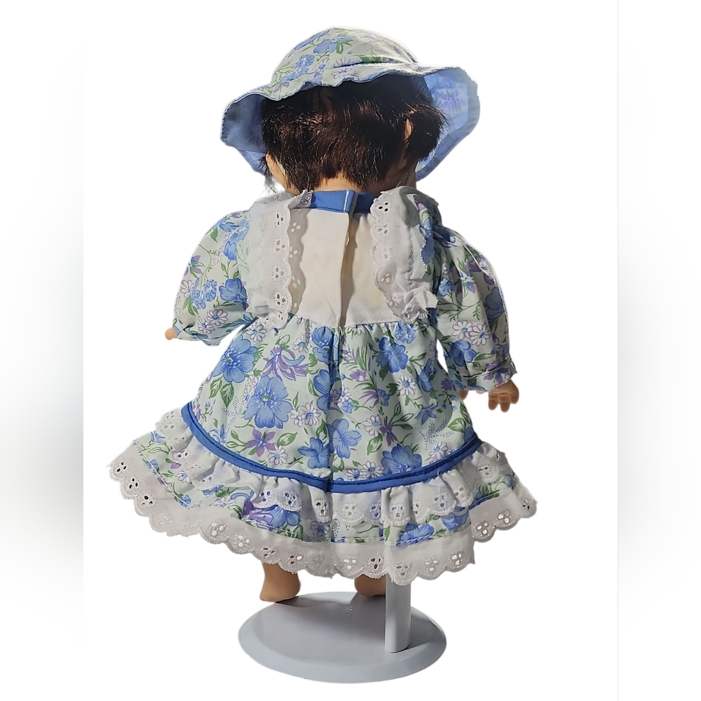 Gi Go Toys Floral Blue and White Baby Doll - Picture 2 of 8